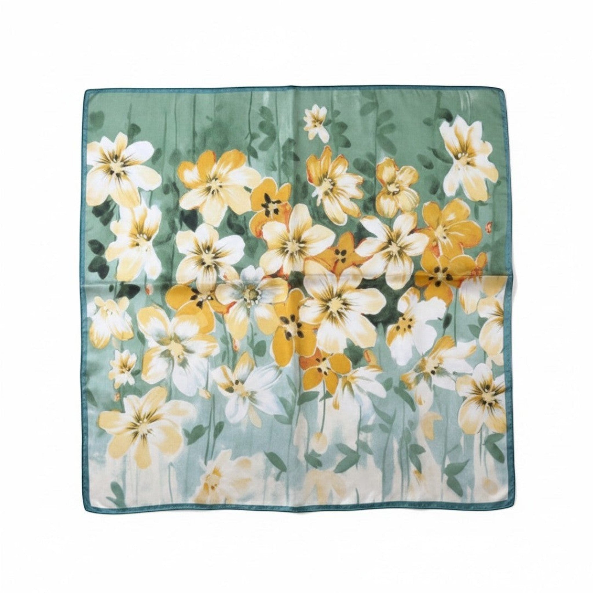MiRA scarf i mjuk polyester med ett elegant blommönster i gröna och gula toner på en vit bakgrund.