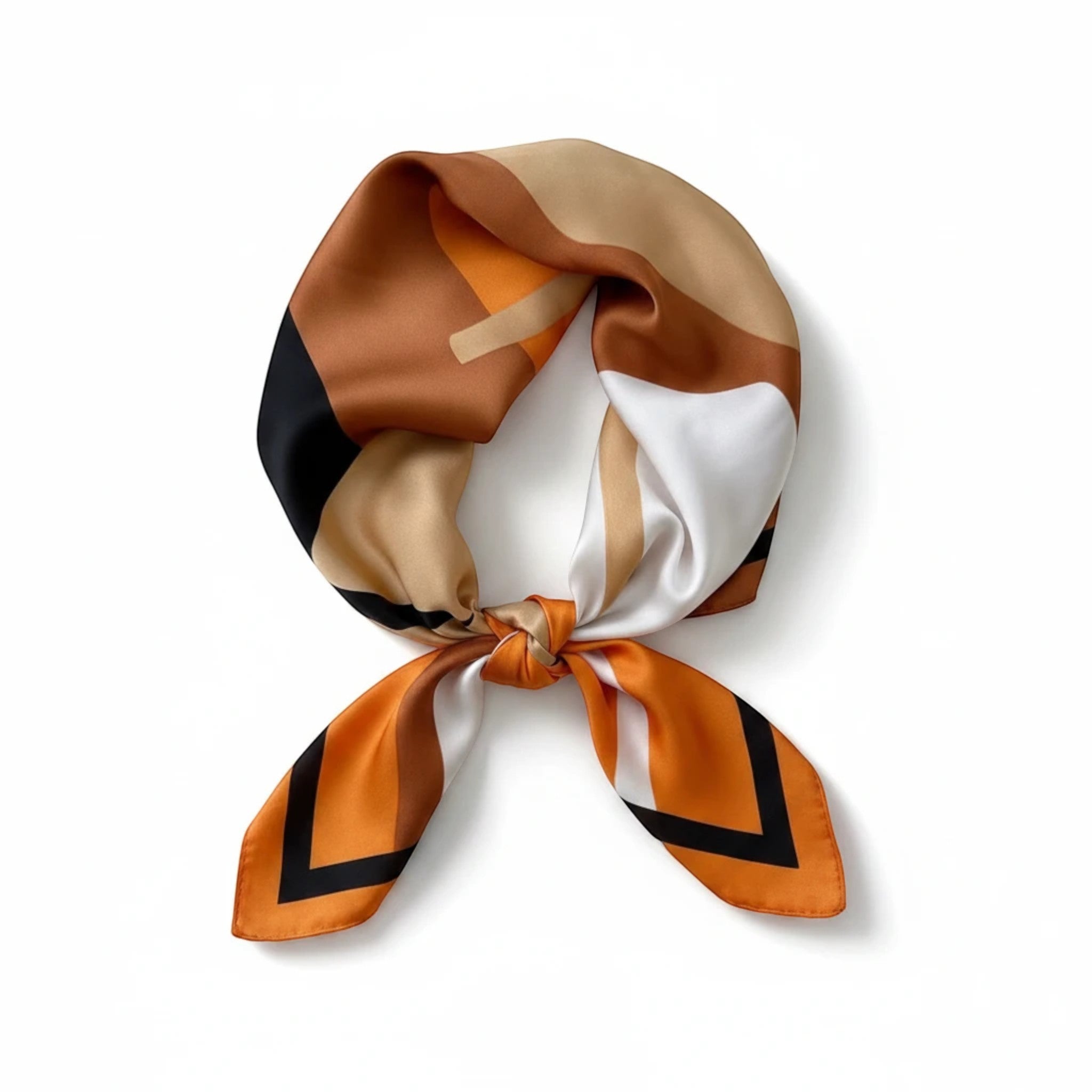 MiRA scarf i mjuk polyester med ett elegant abstrakt mönster i nyanser av gult, grått, vitt och svart.