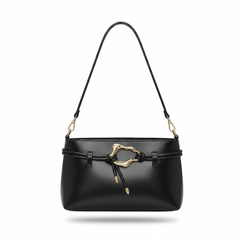 MiRA elegant svart axelremsväska i faux läder med guldfärgad detalj och minimalistisk design.