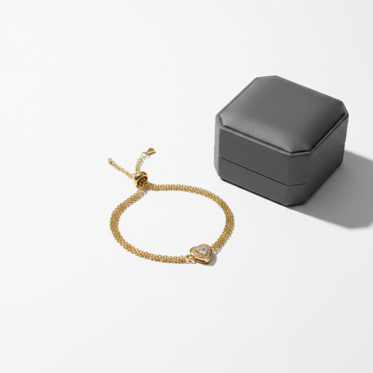 Elegant Armband Med Hjärtformat Smycke